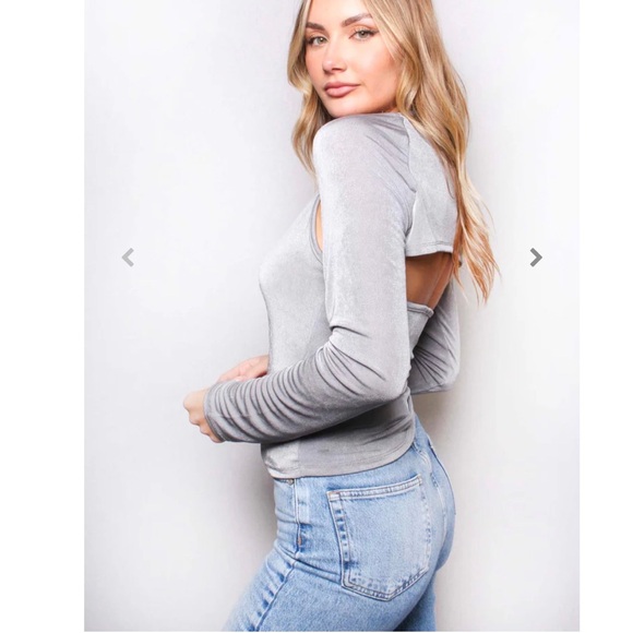 2/$20 Two piece set, halter top with blazer - Picture 4 of 9